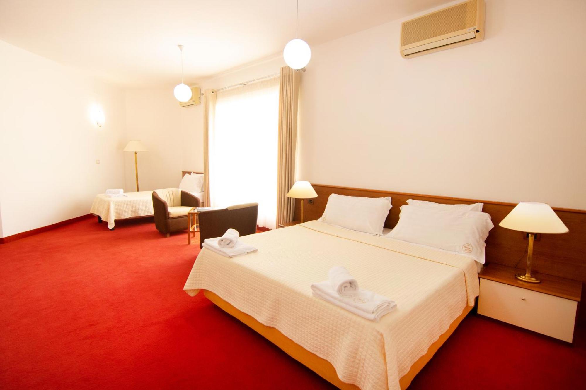 Chateau Linza Resort Tirana Exterior foto