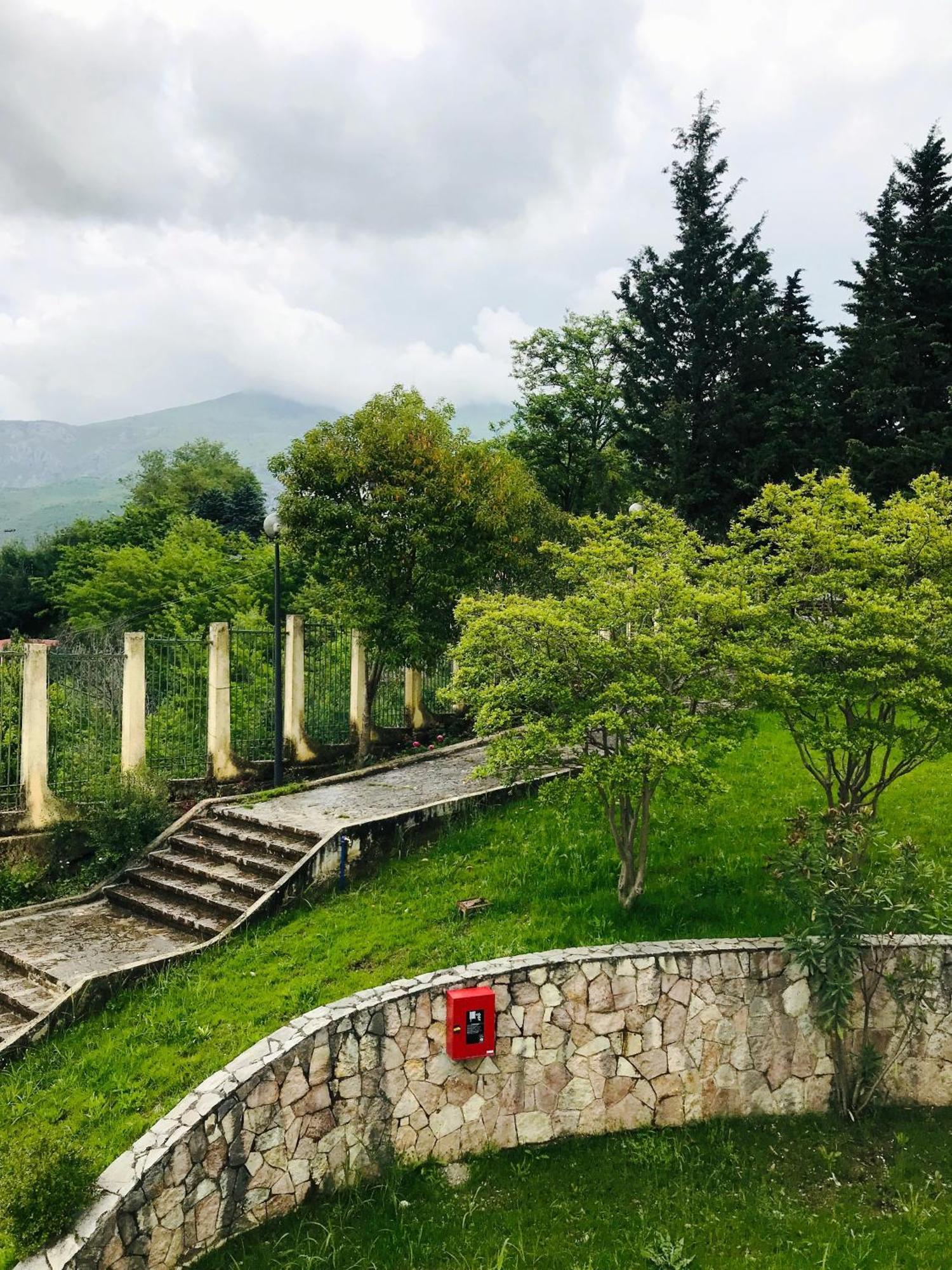 Chateau Linza Resort Tirana Exterior foto
