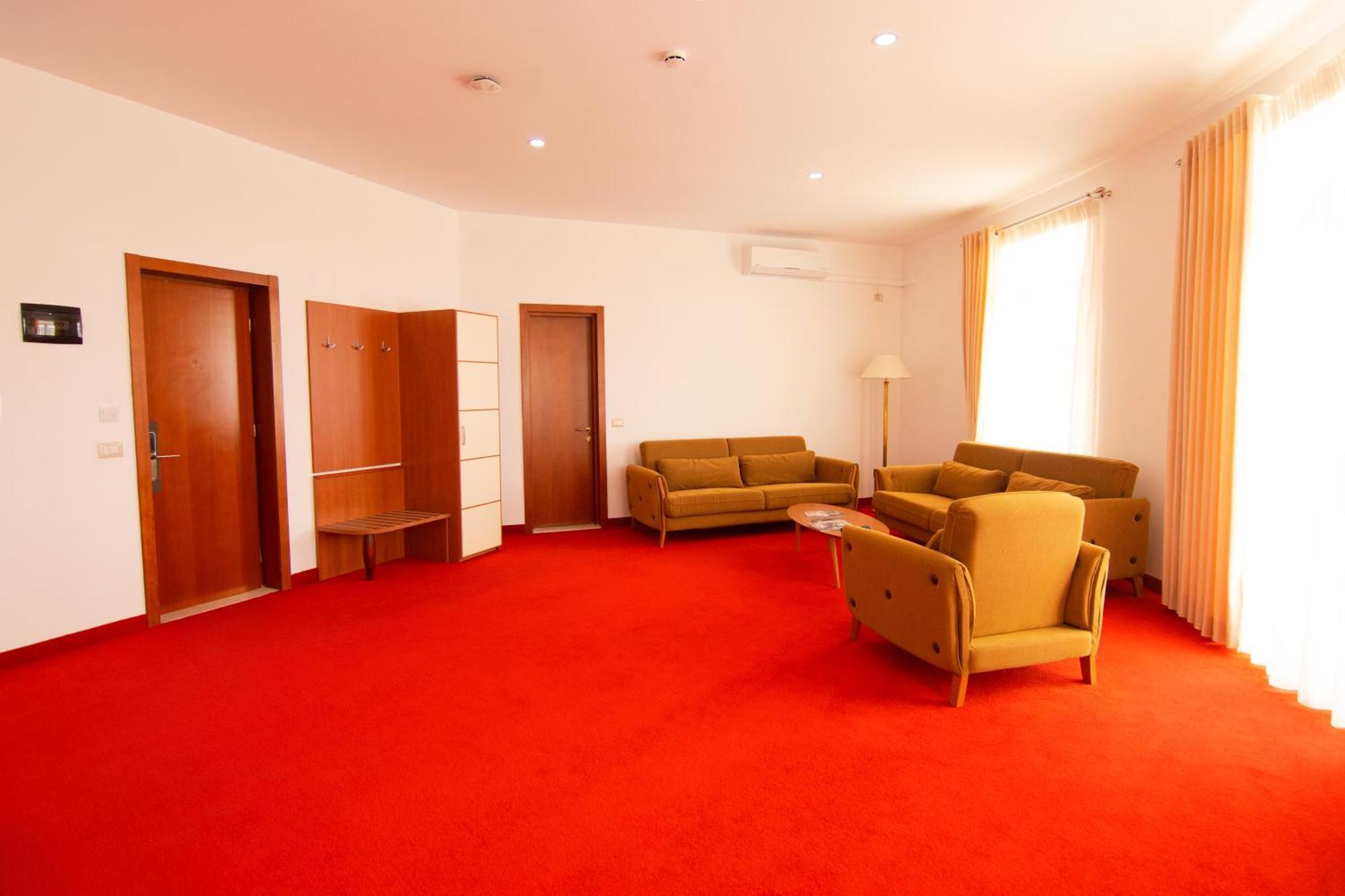 Chateau Linza Resort Tirana Exterior foto