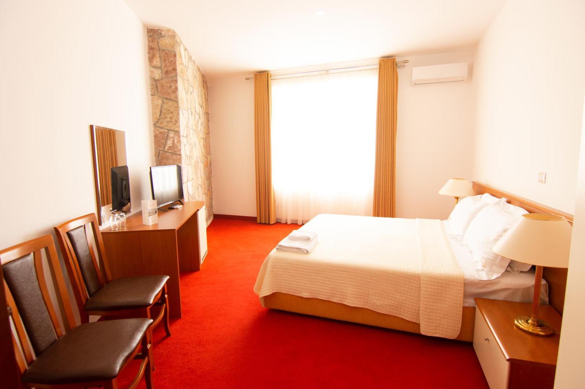 Chateau Linza Resort Tirana Exterior foto