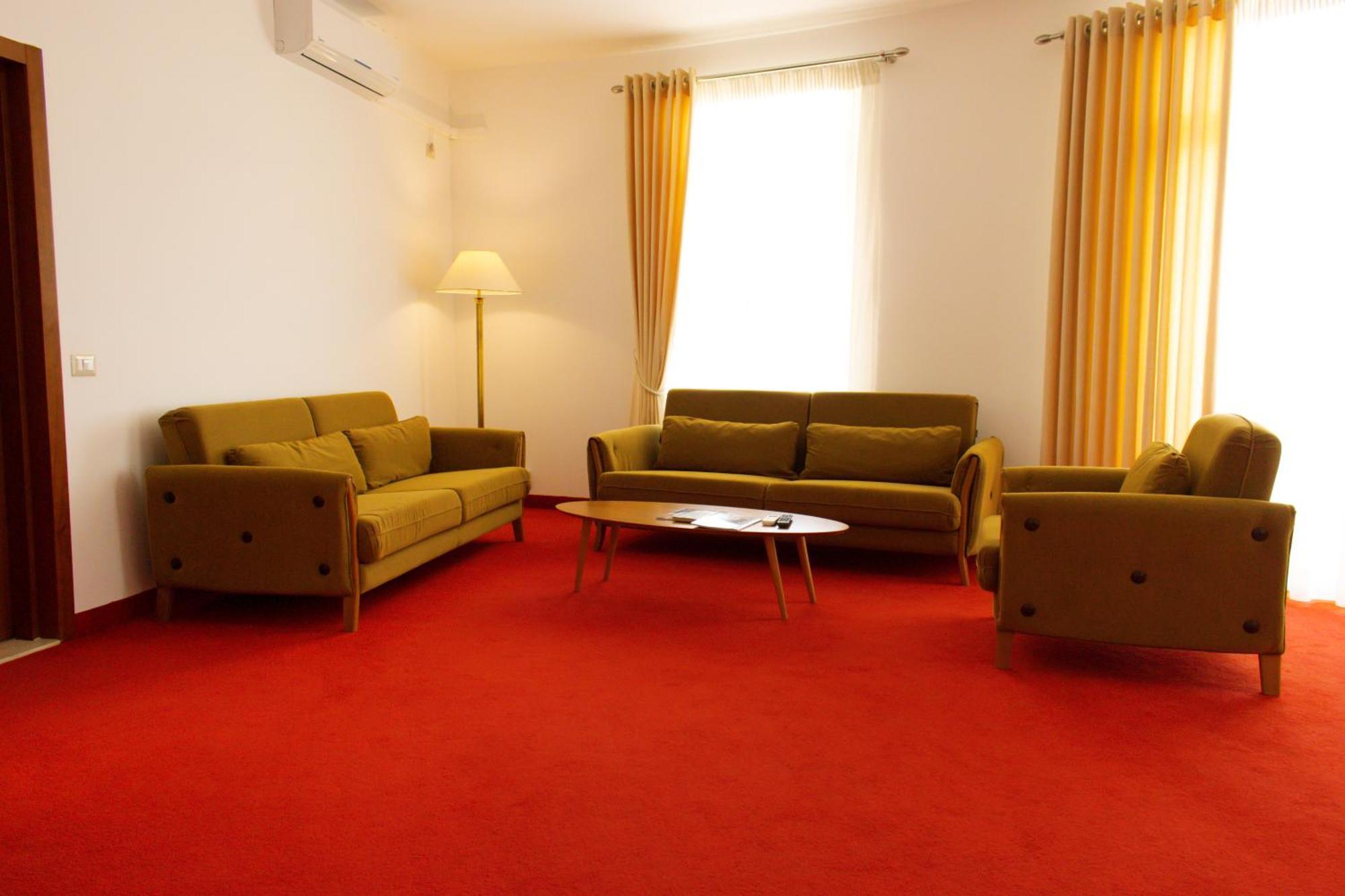 Chateau Linza Resort Tirana Exterior foto