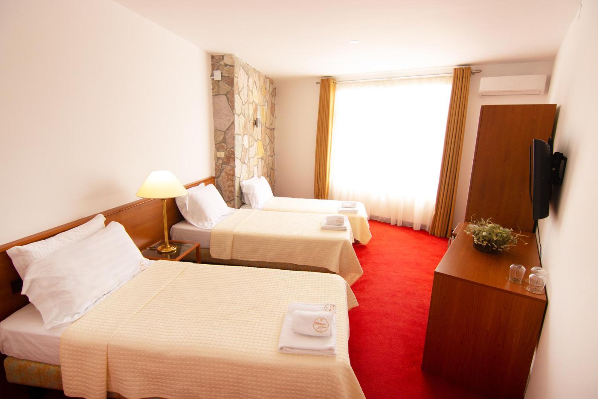 Chateau Linza Resort Tirana Exterior foto