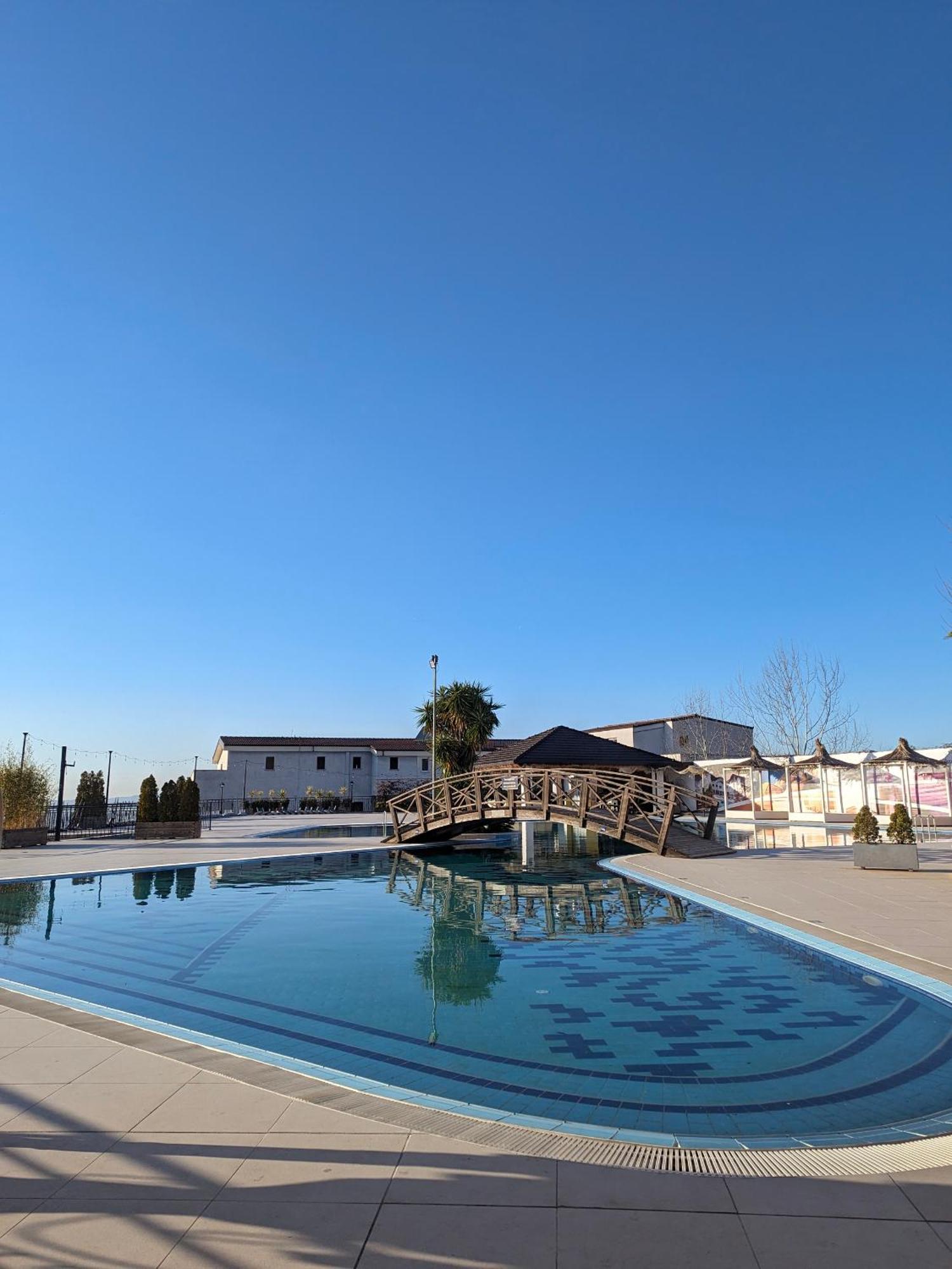 Chateau Linza Resort Tirana Exterior foto